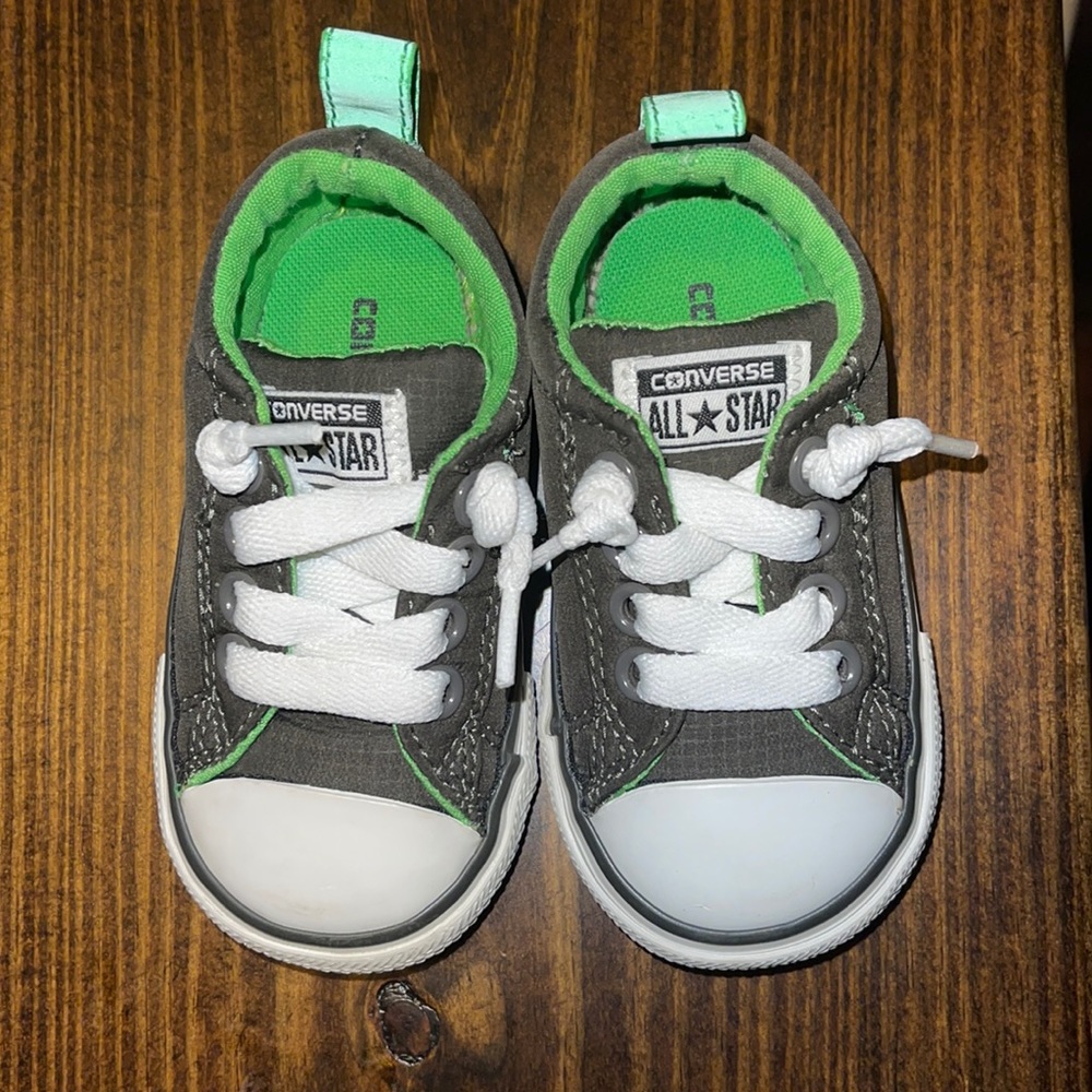 Converse toddler All Star size 5